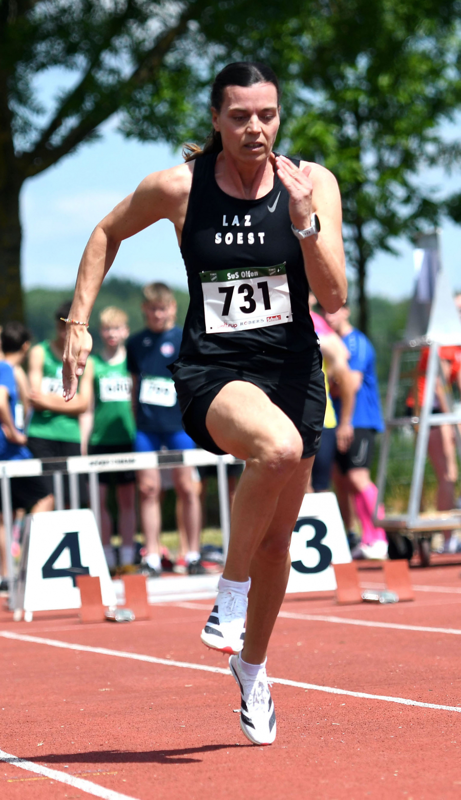 Ines Rustemeyer (W50) vom LAZ Soest steht bei den Westfalenmeisterschaften am kommenden Wochenende in Wassenberg sowohl &uuml;ber 100 Meter als auch &uuml;ber 200 Meter auf Platz zwei der Meldeliste. Foto: Bottin