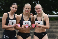 Mannschafts-Westfalenmeister im Siebenkampf der U18: Mathilda Grienitz, Mia Vollmer und Maya Klute (v.l.n.r.) vom LAZ Soest erreichten bei den Titelk&auml;mpfen in Ahlen 10.816 Punkte. Foto: Bottin|DM-Platz vier &uuml;ber 100 Meter: Sprinttalent Maja Bolinger vom LAZ Soest schaffte in der Saison 2024 den Sprung in die deutsche Spitzenklasse der weibl. Jugend U16. Foto: Bottin|Deutsche Vizemeisterin im Siebenkampf der Frauen und vierfache Spitzenreiterin der Westf&auml;lischen W30-Bestenliste: Laura Vo&szlig; vom LAZ Soest. Foto: Bottin|Nia Ferige war 2024 mit f&uuml;nf Westfalenmeistertiteln in der Altersklasse W14 die erfolgreichste Sportlerin des LAZ Soest auf Landesebene. Foto: Bottin|||