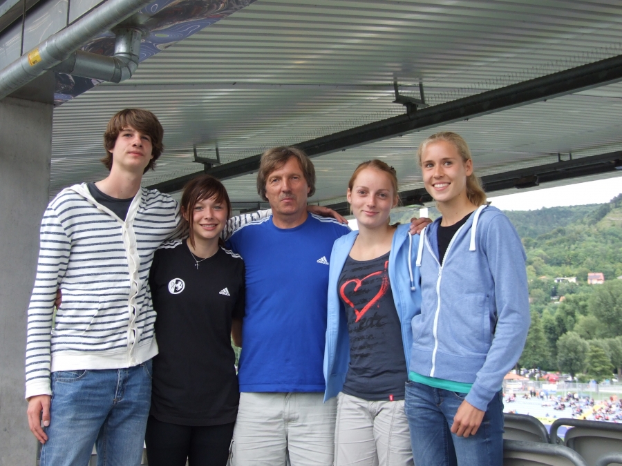 Falk Wendrich, Gina L&uuml;ckenkemper, Harald Bottin, Denise Oldenburg und Laura Vo&szlig;.