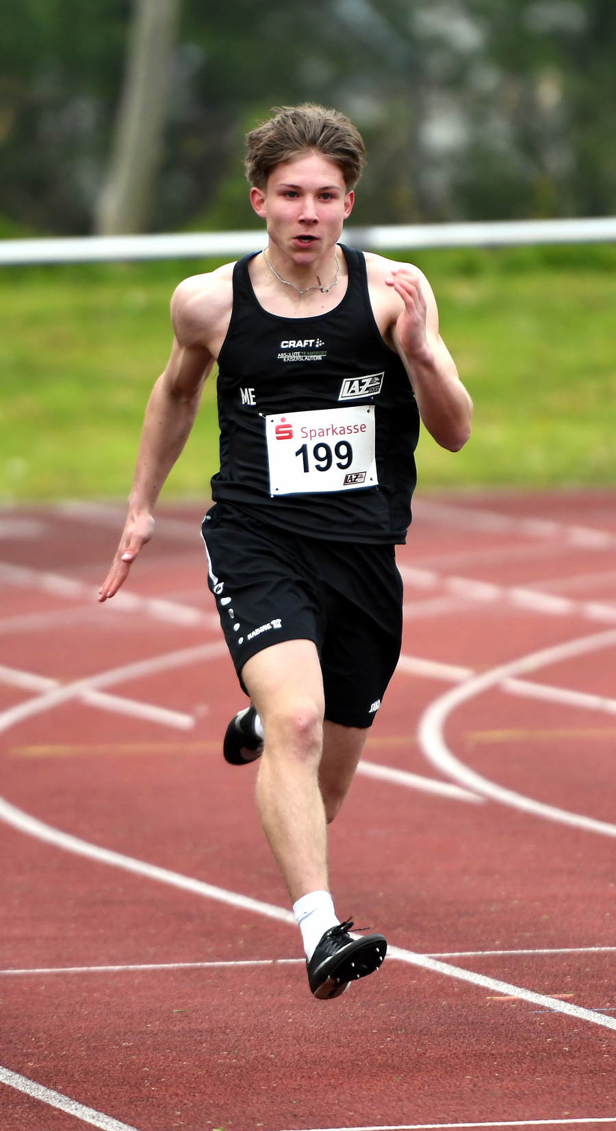 Immer schneller: Beim Sportfest "Sprint in den Mai" in Dortmund-Lanstrop pr&auml;sentierte sich U18-Athlet Matthis Eckhoff vom LAZ Soest mit zwei pers&ouml;nlichen Bestzeiten in toller Form. Foto: Bottin