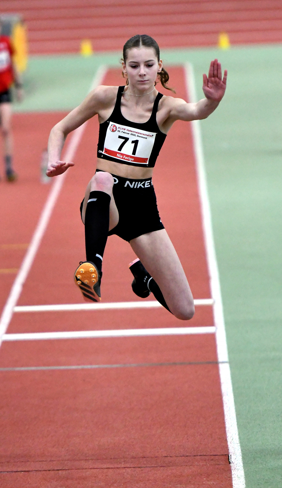 U18-Athletin Nia Ferige vom LAZ Soest ist bei den westf&auml;l. Hallenmeisterschaften in Dortmund im Dreisprung und im 60-Meter-Sprint im Einsatz. Foto: Bottin