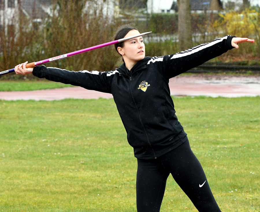 U16-Athletin Mathilda Grienitz vom LAZ Soest gewann in R&uuml;then den Hochsprungwettbewerb mit 1,50 Metern. - Foto: Bottin