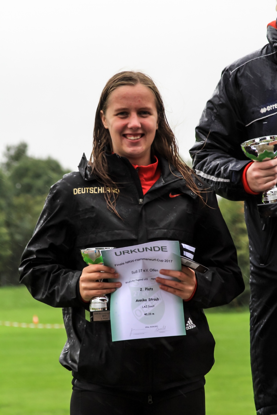 Annika Straub's Vizemeisterschaft zum NRW Hammerwurf Cup