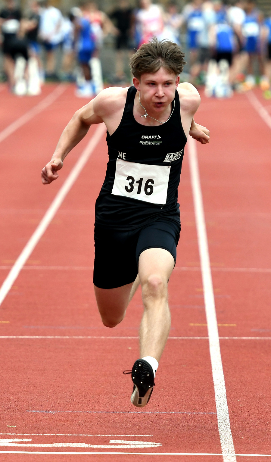 Schon wieder zwei neue "Hausrekorde": Matthis Eckhoff (U18) sprintete in Gladbeck Bestzeiten &uuml;ber 100 Meter (11,78 Sekunden) und 200 Meter (23,78 Sekunden). Foto: Bottin