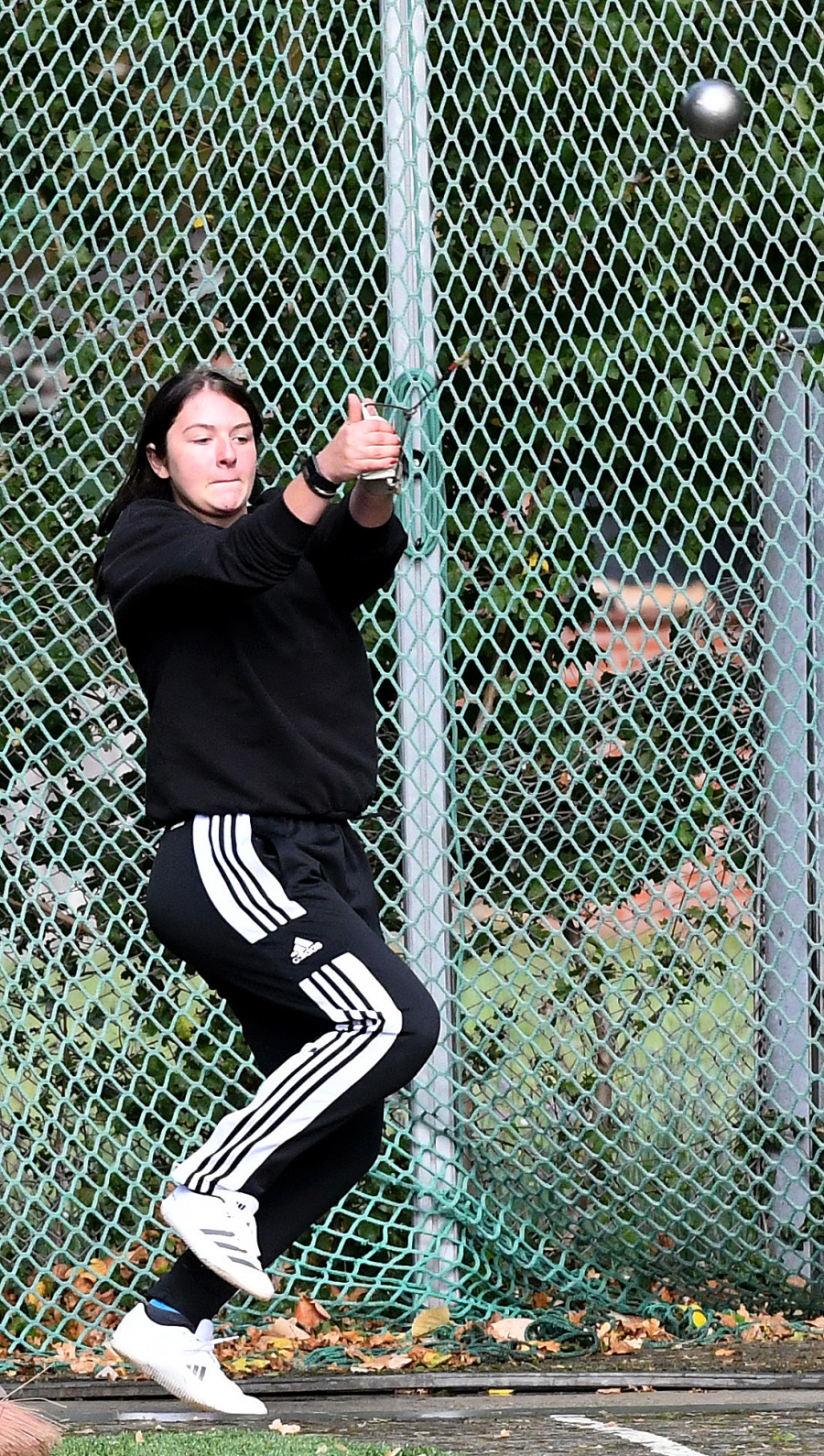 Maleen Romeo setzte sich mit ihrem 37,42 Meter weitern Wurf auf Anhieb an die Spitze der Westf&auml;lischen Bestenliste. Foto: Bottin