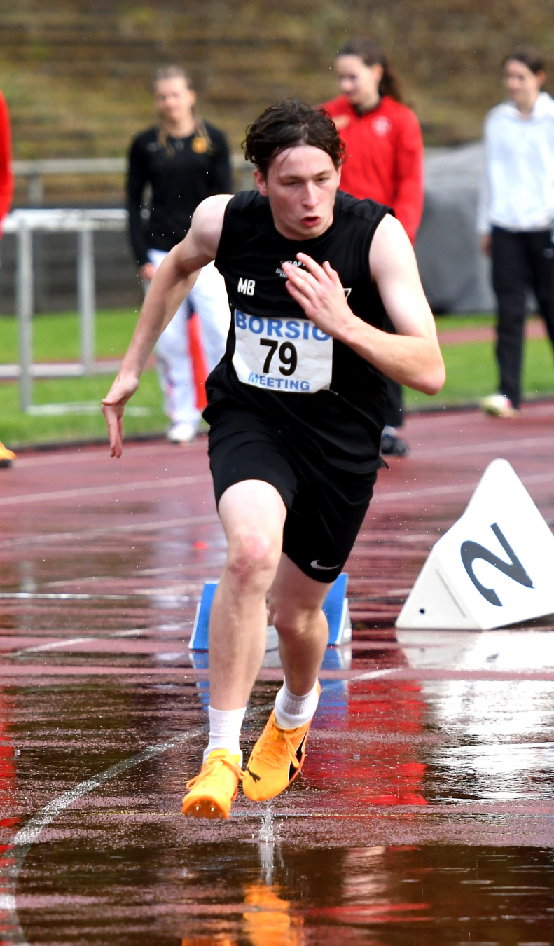 Deutscher Meister: Martin Brewe vom LAZ Soest holte bei den Deutschen Para-Meisterschaften Gold im Weitsprung der Sehbehindertenklasse T13. Foto: Bottin|||