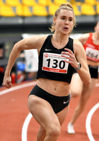 Laura Vo&szlig; vom LAZ Soest war beim Run &amp; Fly-Meeting in Dortmund &uuml;ber 400 Meter im Einsatz und hofft auf einen Start bei den Deutschen Hallenmeisterschaften. Foto: Bottin|||