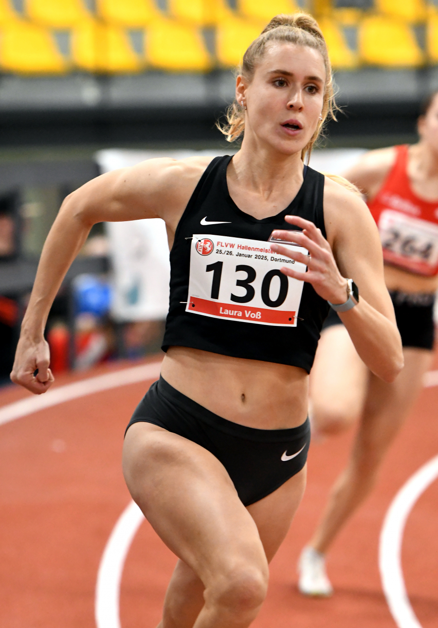Laura Vo&szlig; vom LAZ Soest war beim Run &amp; Fly-Meeting in Dortmund &uuml;ber 400 Meter im Einsatz und hofft auf einen Start bei den Deutschen Hallenmeisterschaften. Foto: Bottin