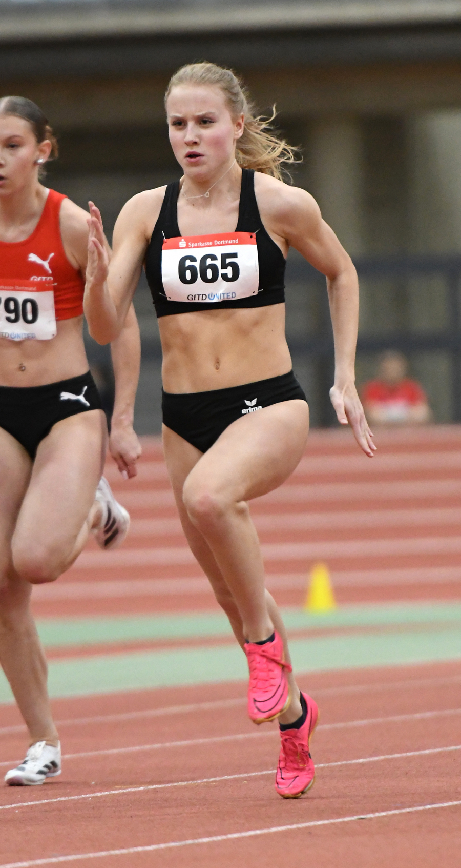 Hallenbestzeit und schon dicht an der DM-Norm: Maja Bolinger vom LAZ Soest erzielte 25,79 Sekunden &uuml;ber 200 Meter. Foto: Bottin