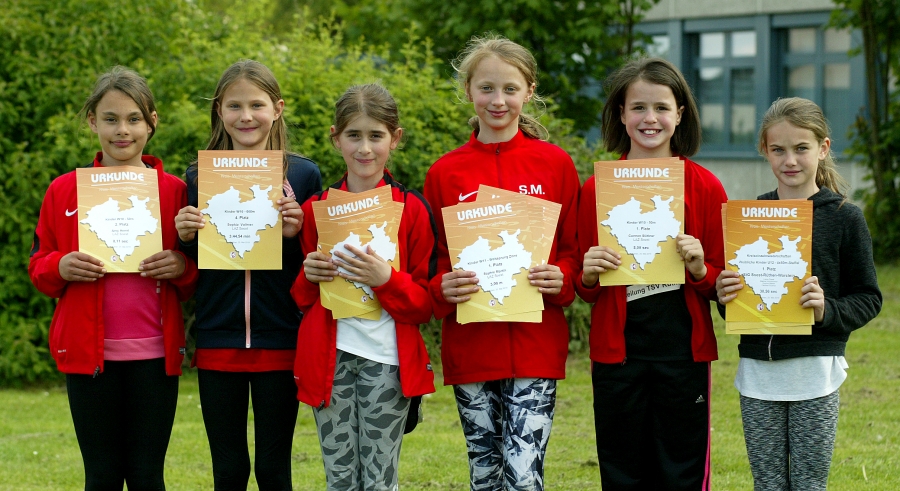 v. l.: Amy Hennl, Sophia Vollmer, Nahla Lapas, Sophie Martin, Carmen B&uuml;ttner u. Liana Papst