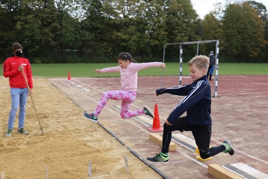 Goldw&uuml;rdige Leistungen beim Sportabzeichentag