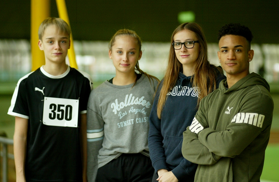 Nils Klee, Maleen Klee, Lara B&uuml;ttner und Carlos Bone Padilla (von links).
