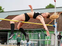 Im Hochsprung &uuml;berquerte Maja Bolinger die Latte beim Mehrkampfmeeting in Werl in einer H&ouml;he von 1,52 Metern. Insgesamt sammelte sie 3345 Punkte und &uuml;berbot so die Zusatznorm f&uuml;r den DM-Start. Foto: Reinhard|||