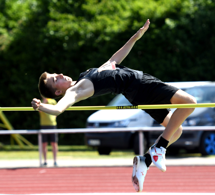 Der Hochsprung geh&ouml;rt zu den St&auml;rken von Mehrk&auml;mpfer Rafael Hesse. Der M14-Sportler des LAZ Soest am Wochenende bei den Deutschen Jugend-Mehrkampfmeisterschaften in Leverkusen. Foto: Bottin