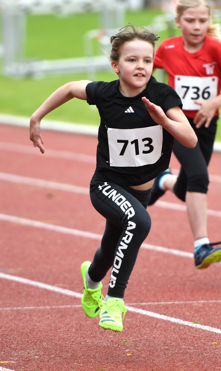 Mona Nienhaus (W9) sicherte sich als j&uuml;ngste Sportlerin des LAZ Soest in Iserlohn den Weitsprungsieg mit 3,16 Metern.                             Die 50 Meter legte sie in 9,34 Sekunden zur&uuml;ck. Foto: Bottin